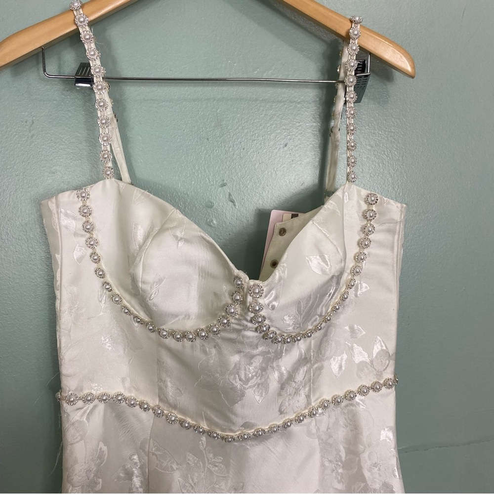 V Chapman Gianna White Baroque Floral Size 12 Mini Embellished FLAWED FLAWED - Picture 3 of 12